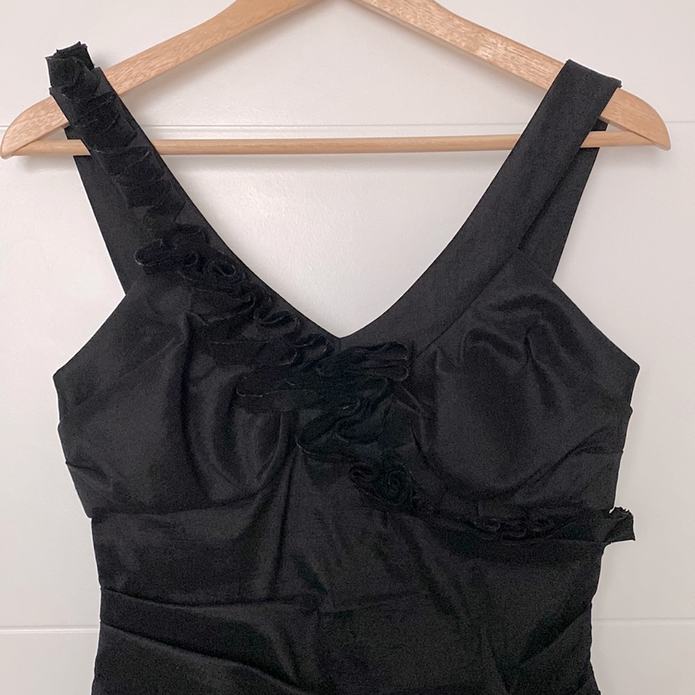 Max & Cleo strappy V-neck mini dress, color black, size 4